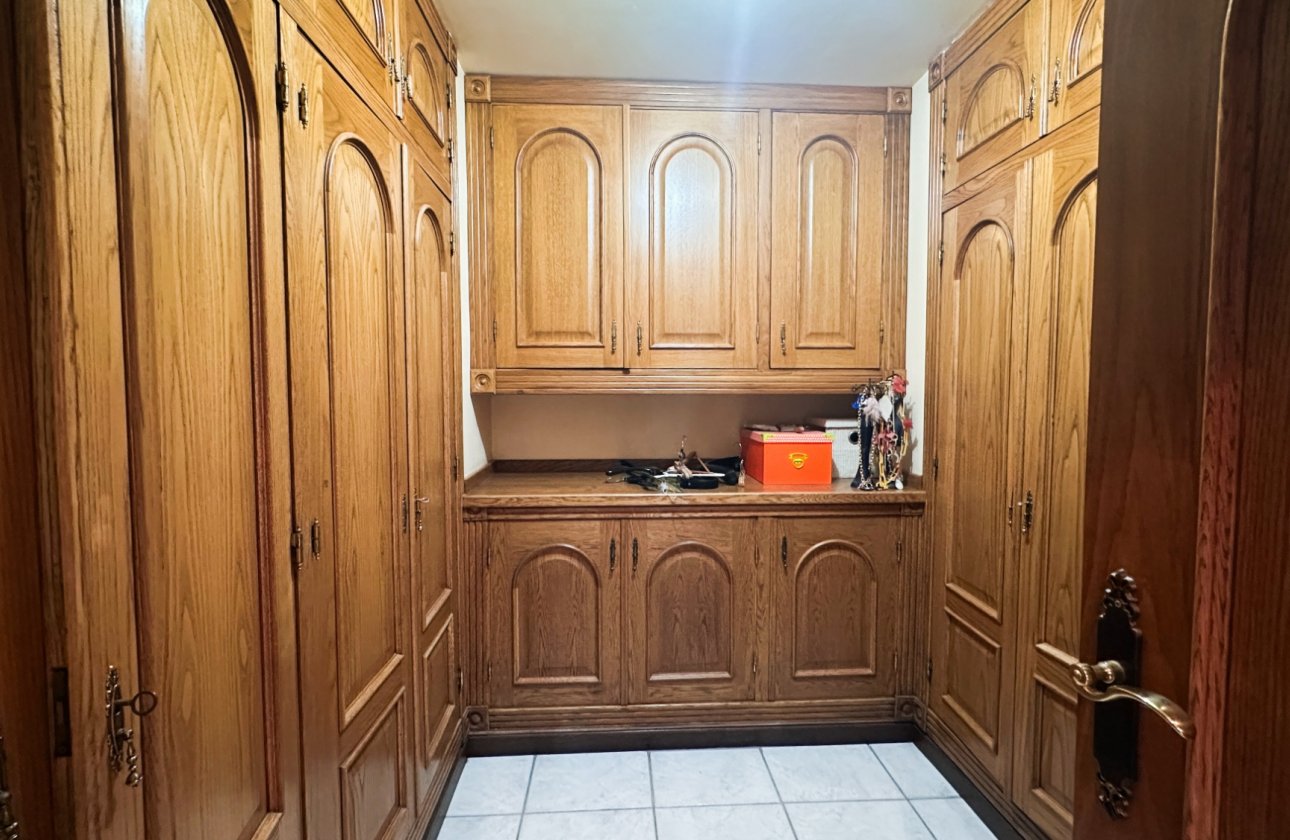 Resale - Villa -
La Mata - Costa Blanca