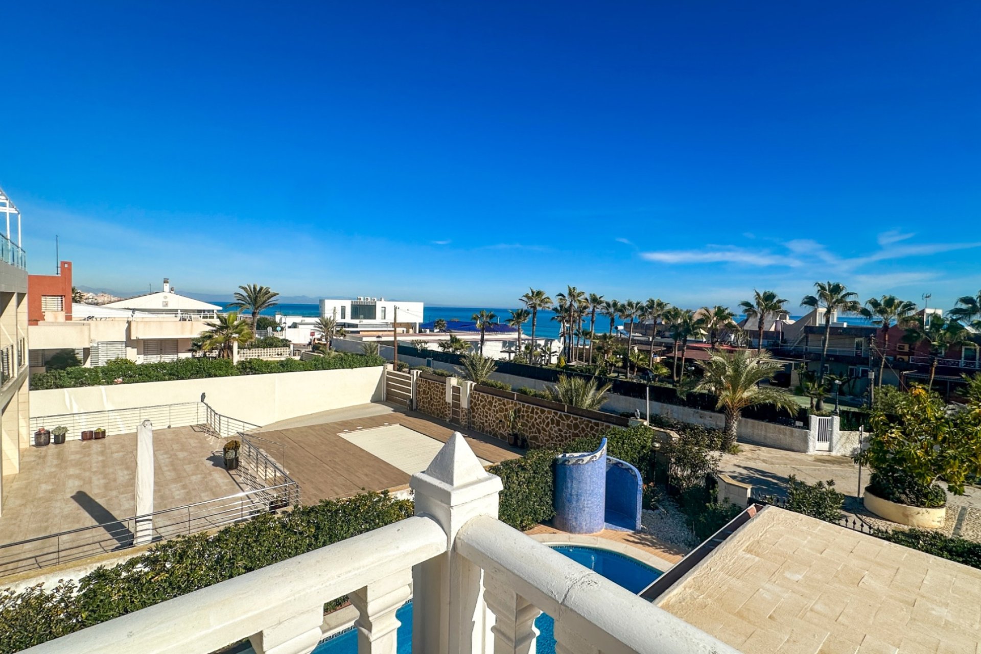 Resale - Villa -
La Mata - Costa Blanca