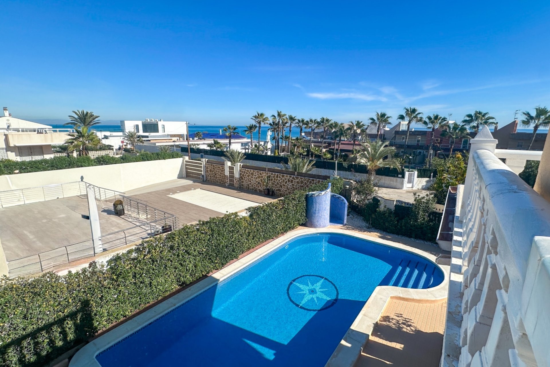 Resale - Villa -
La Mata - Costa Blanca