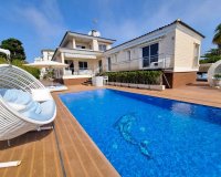 Resale - Villa -
La Mata - Costa Blanca