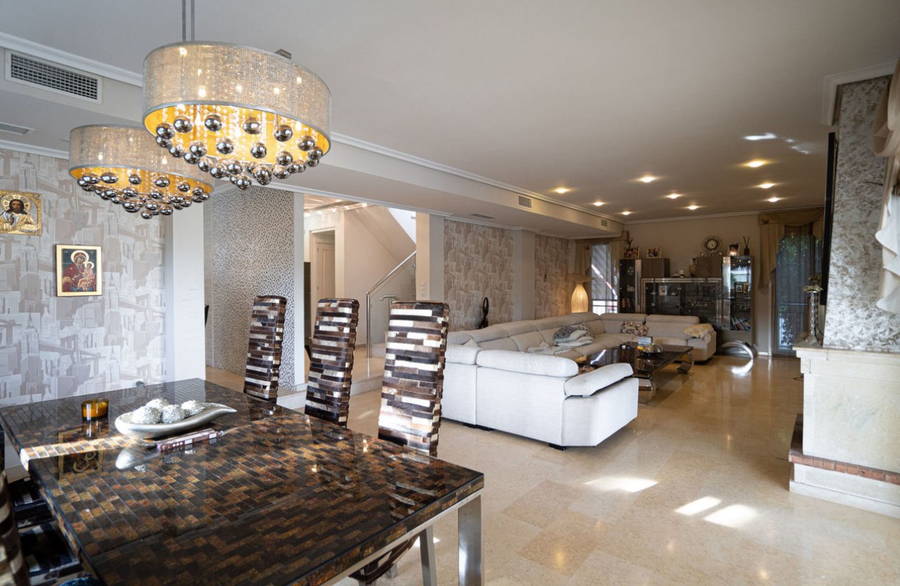 Resale - Villa -
La Mata - Costa Blanca