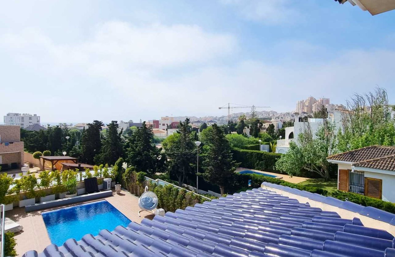 Resale - Villa -
La Mata - Costa Blanca