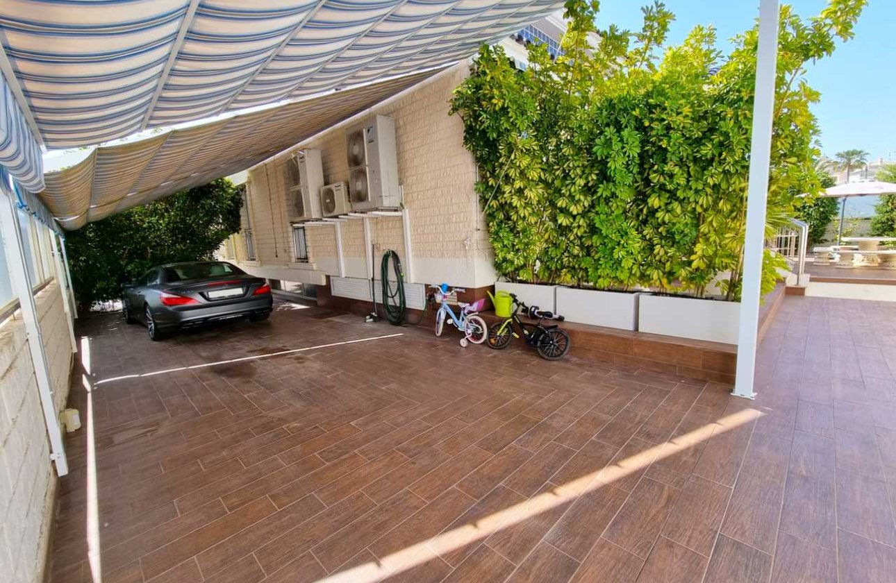 Resale - Villa -
La Mata - Costa Blanca