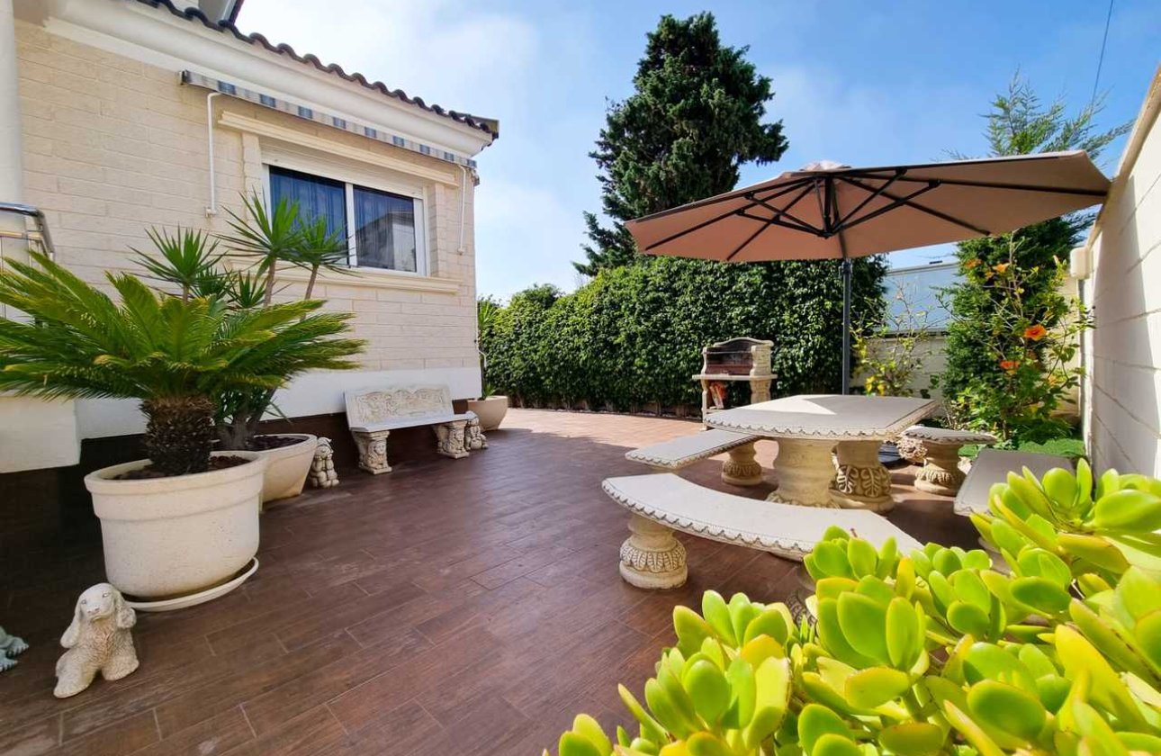 Resale - Villa -
La Mata - Costa Blanca