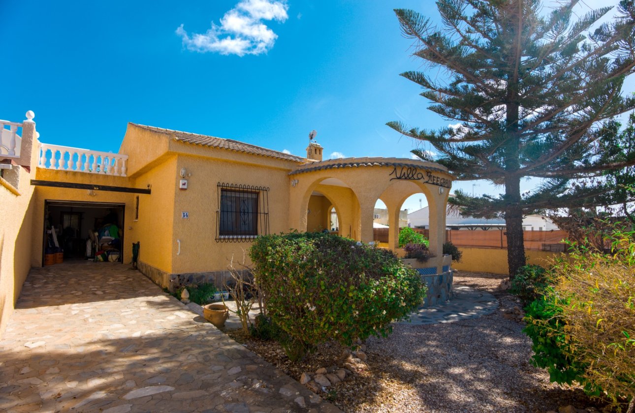 Resale - Villa -
La Siesta - Costa Blanca