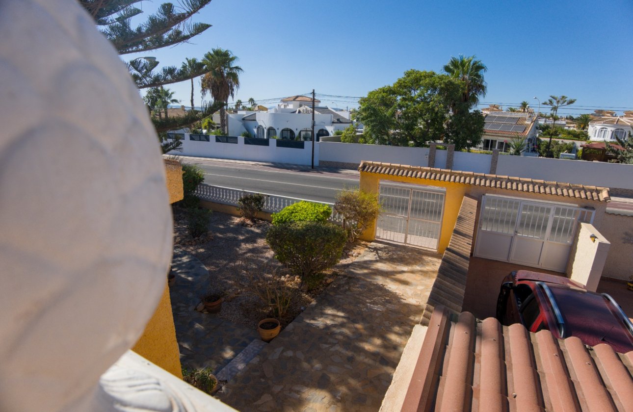 Resale - Villa -
La Siesta - Costa Blanca