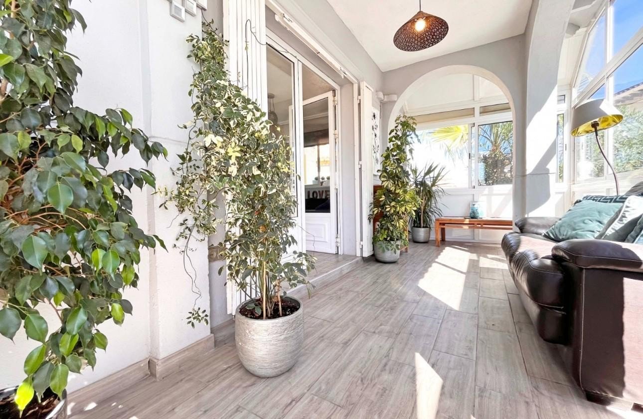 Resale - Villa -
La Zenia - Costa Blanca