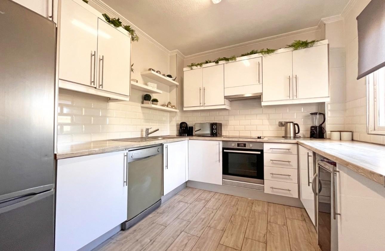 Resale - Villa -
La Zenia - Costa Blanca