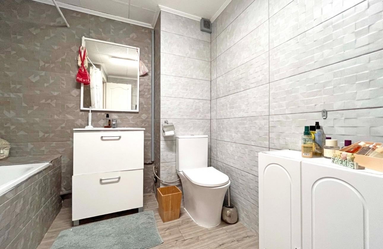 Resale - Villa -
La Zenia - Costa Blanca