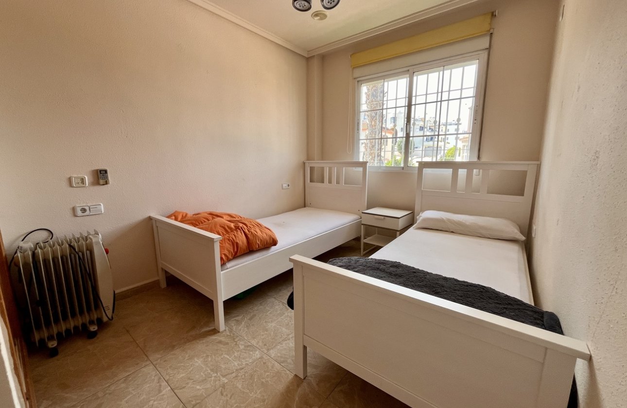 Resale - Villa -
La Zenia - Costa Blanca