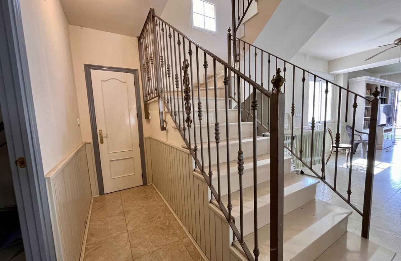 Resale - Villa -
La Zenia - Costa Blanca