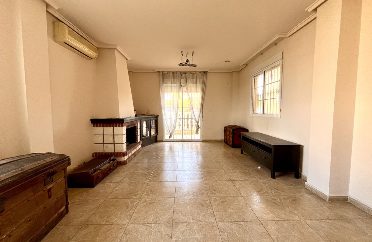 Resale - Villa -
La Zenia - Costa Blanca