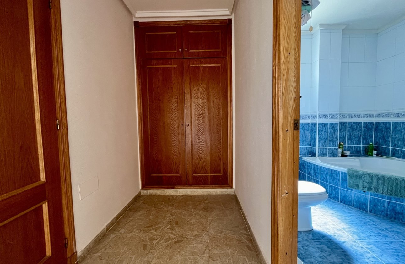 Resale - Villa -
La Zenia - Costa Blanca