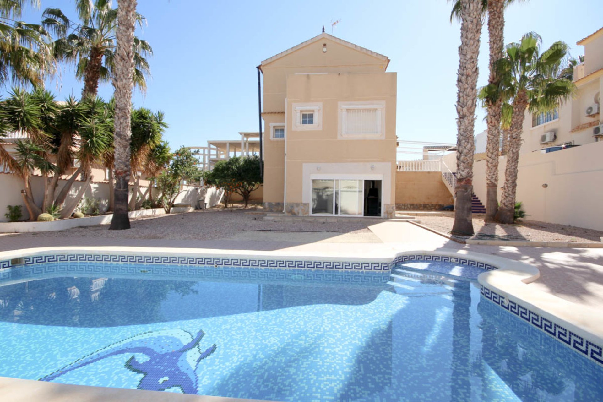 Resale - Villa -
La Zenia - Costa Blanca