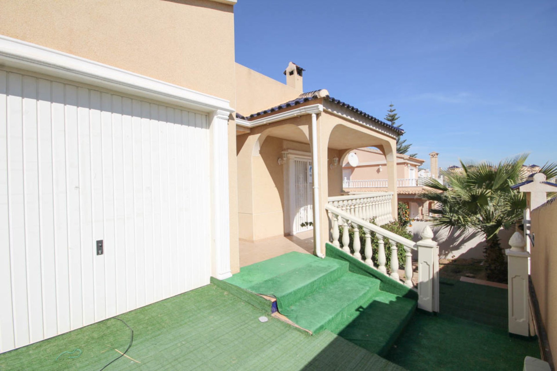 Resale - Villa -
La Zenia - Costa Blanca