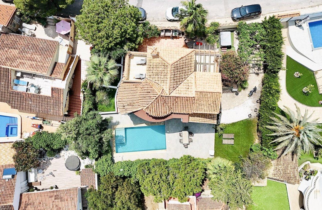 Resale - Villa -
La Zenia - Costa Blanca