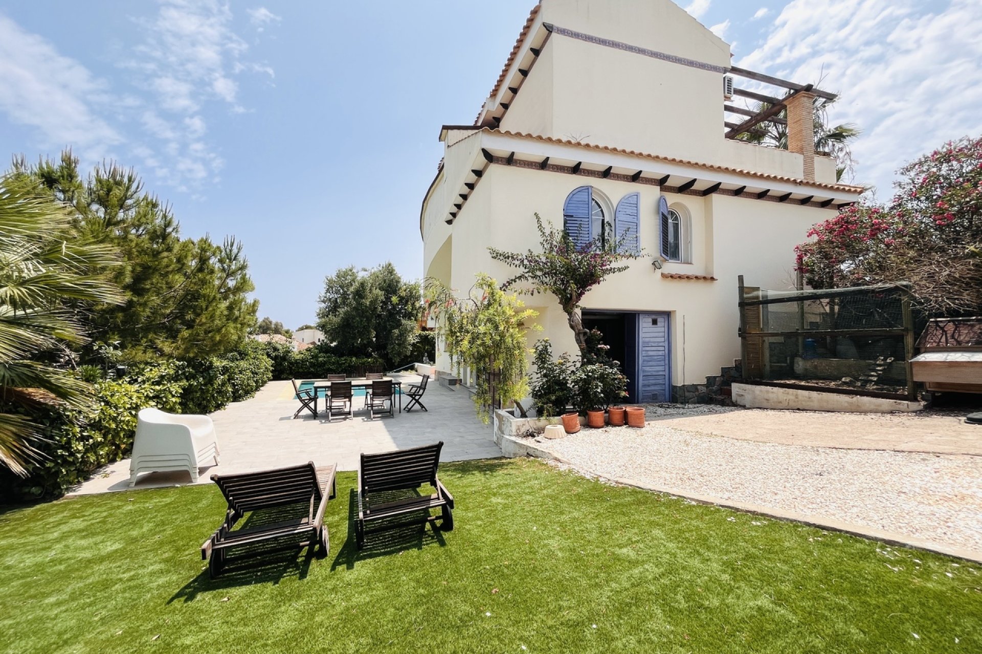 Resale - Villa -
La Zenia - Costa Blanca