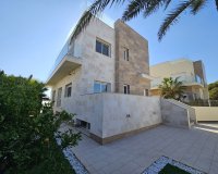 Resale - Villa -
La Zenia - Costa Blanca