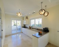 Resale - Villa -
La Zenia - Costa Blanca