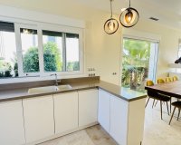 Resale - Villa -
La Zenia - Costa Blanca