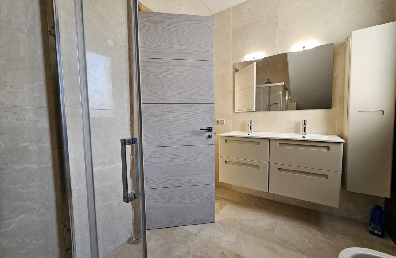 Resale - Villa -
La Zenia - Costa Blanca