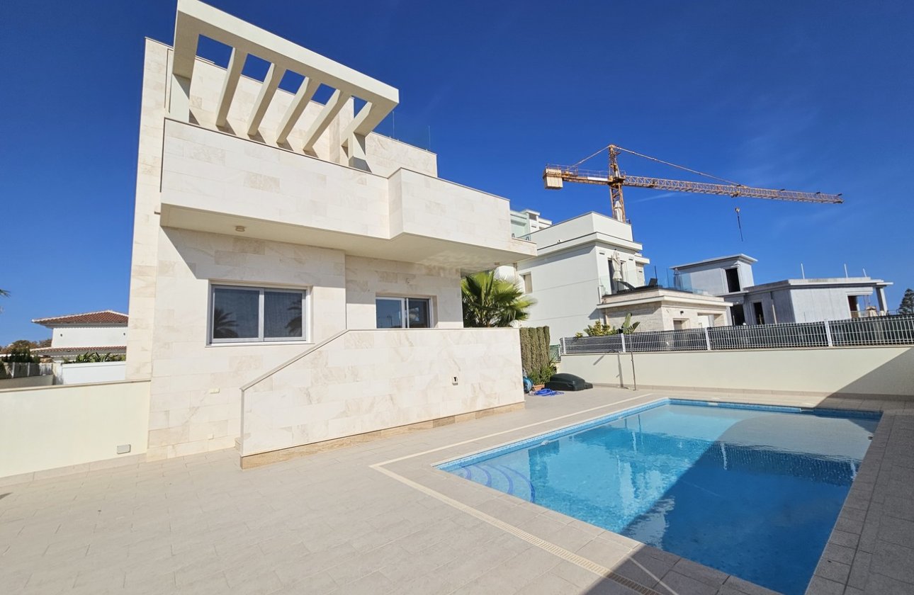 Resale - Villa -
La Zenia - Costa Blanca