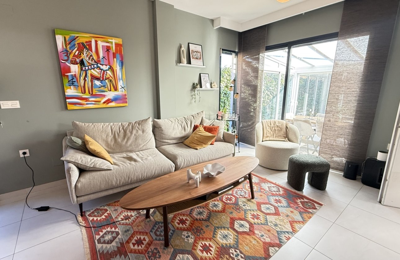 Resale - Villa -
La Zenia - Costa Blanca