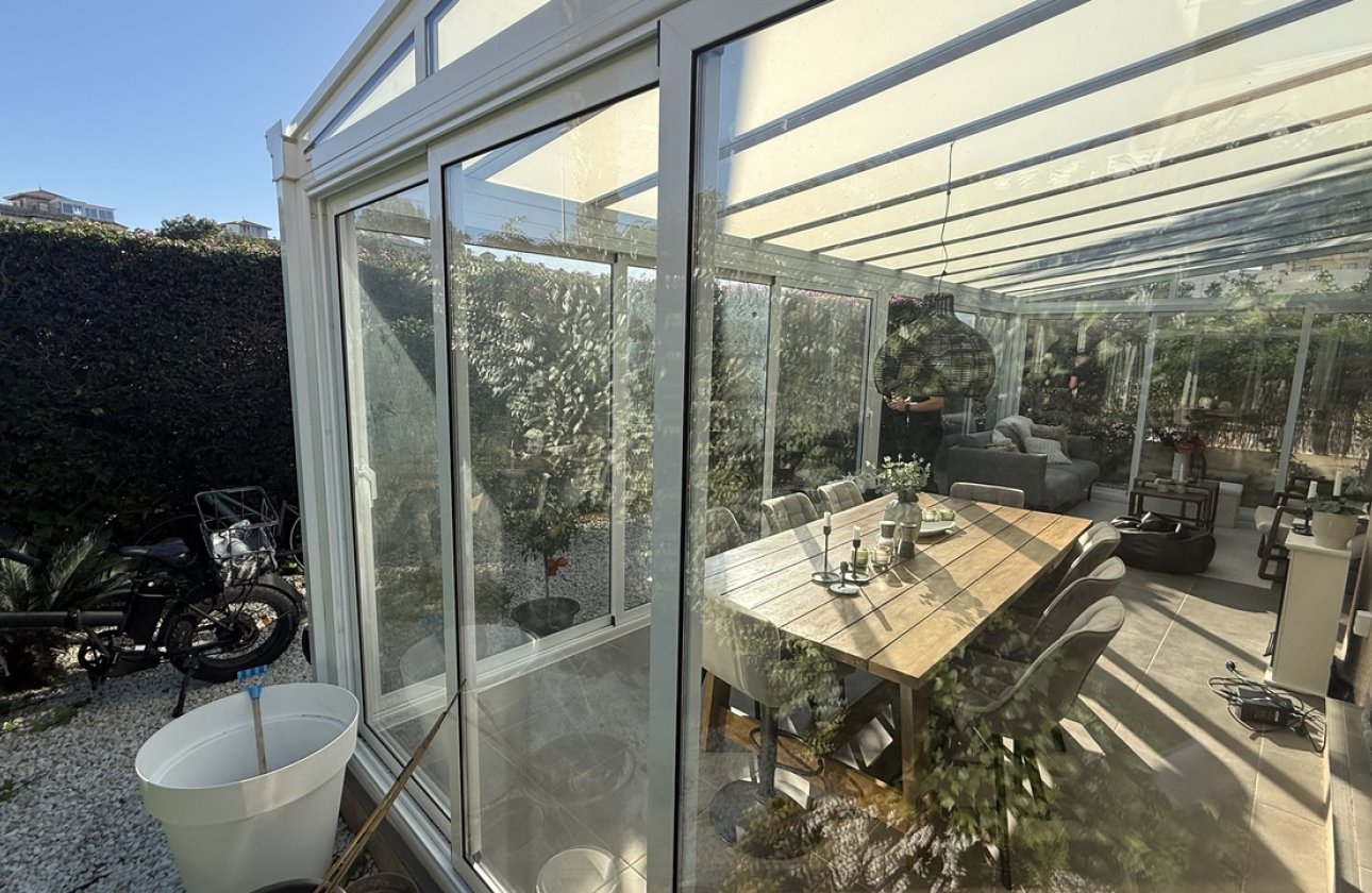 Resale - Villa -
La Zenia - Costa Blanca