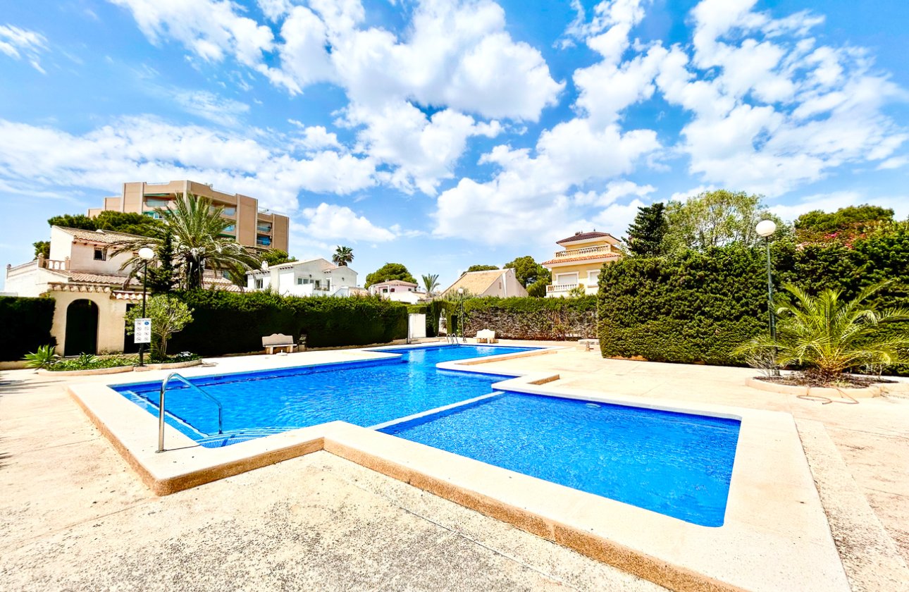 Resale - Villa -
La Zenia - Costa Blanca