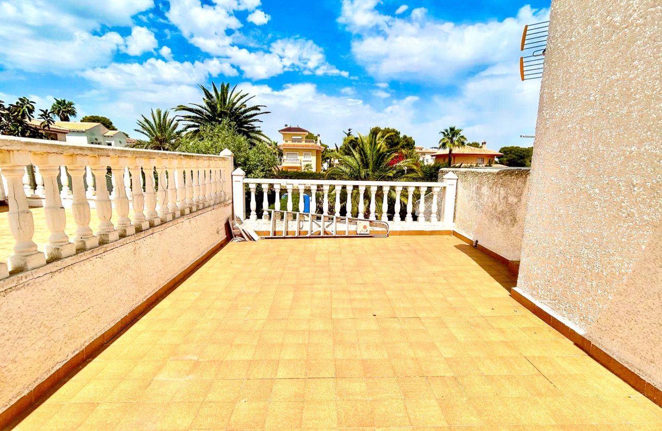 Resale - Villa -
La Zenia - Costa Blanca