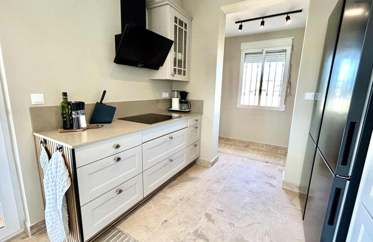 Resale - Villa -
La Zenia - Costa Blanca