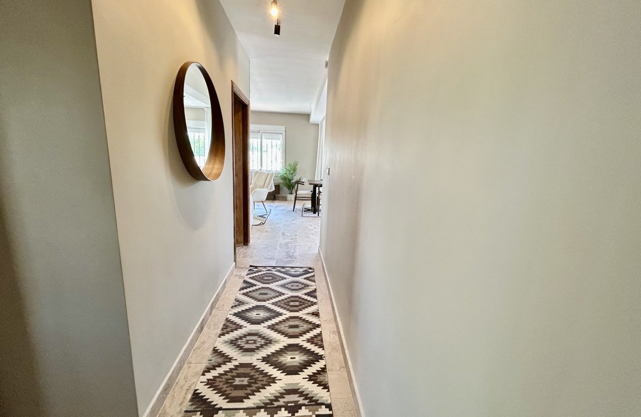 Resale - Villa -
La Zenia - Costa Blanca