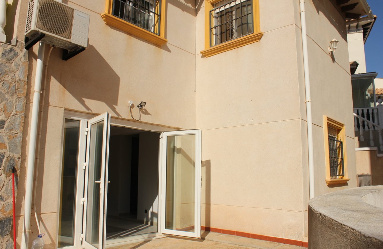 Resale - Villa -
La Zenia - Costa Blanca