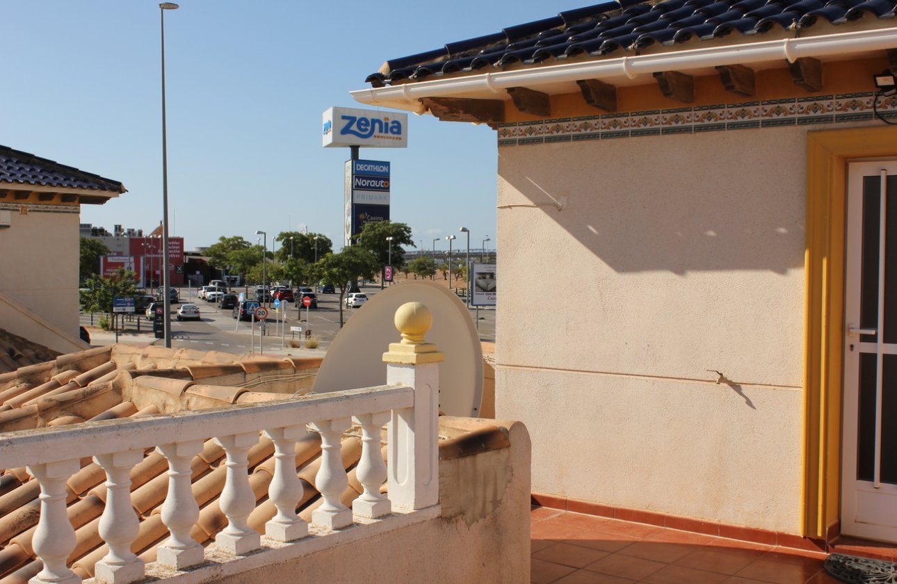 Resale - Villa -
La Zenia - Costa Blanca