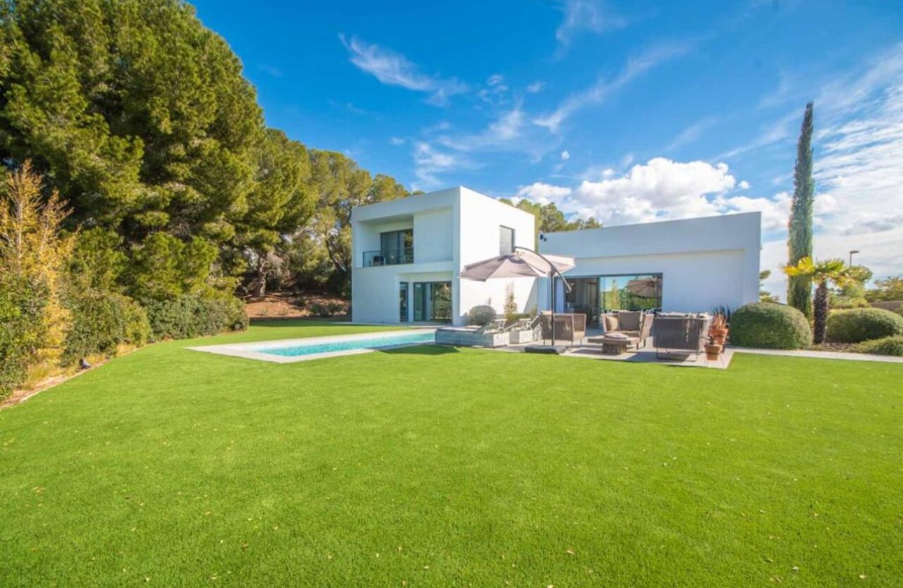 Resale - Villa -
Las Colinas Golf - Costa Blanca