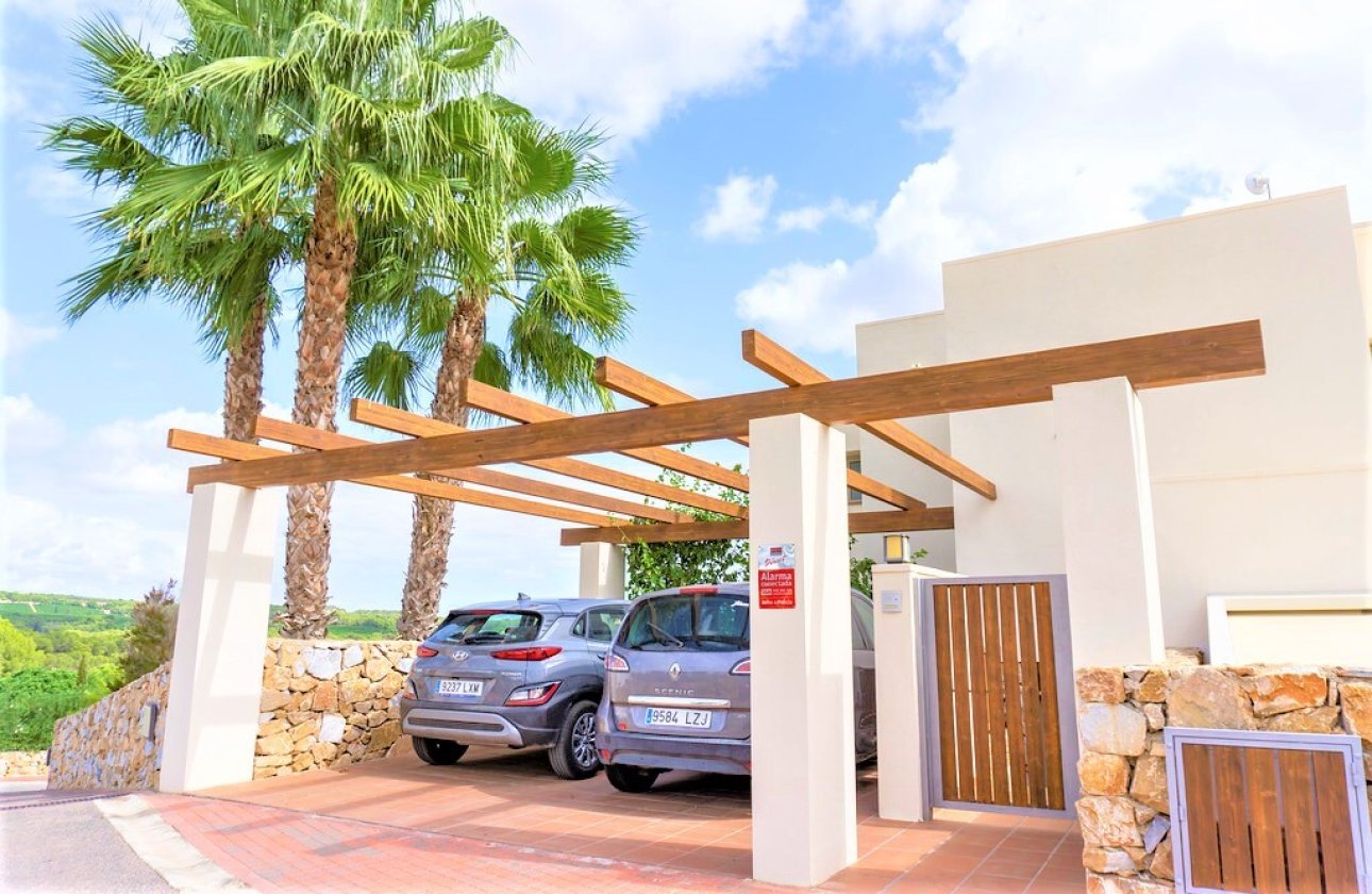 Resale - Villa -
Las Colinas Golf - Inland