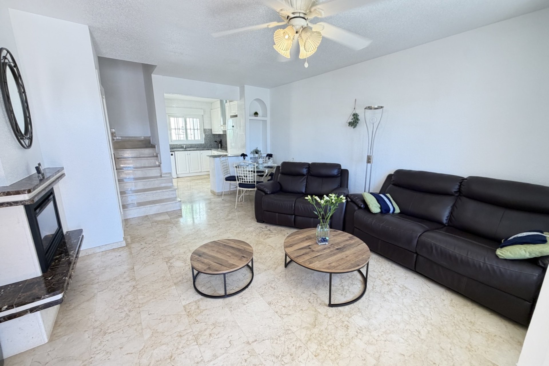 Resale - Villa -
Las Ramblas Golf - Inland