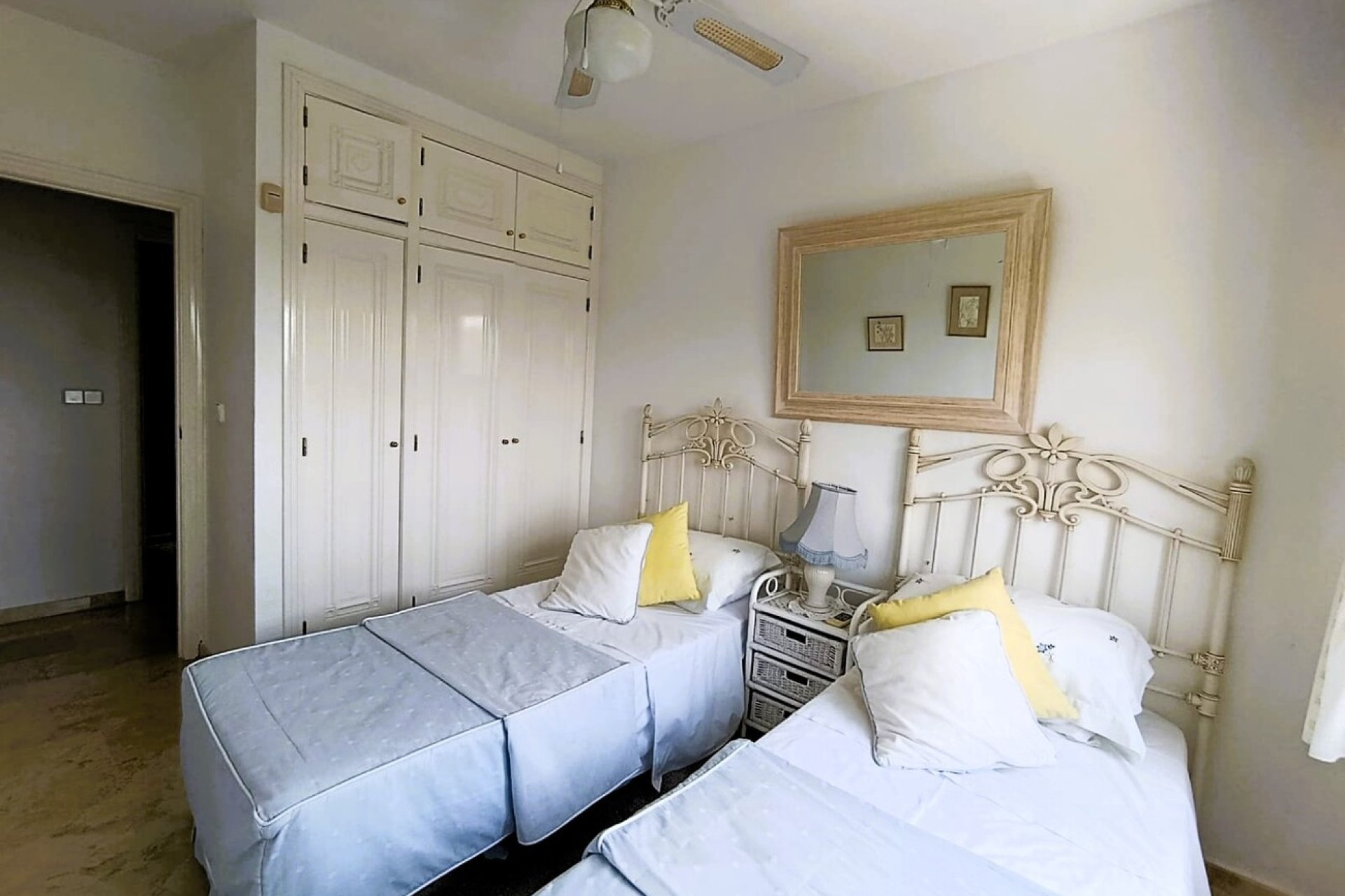 Resale - Villa -
Las Ramblas Golf - Inland