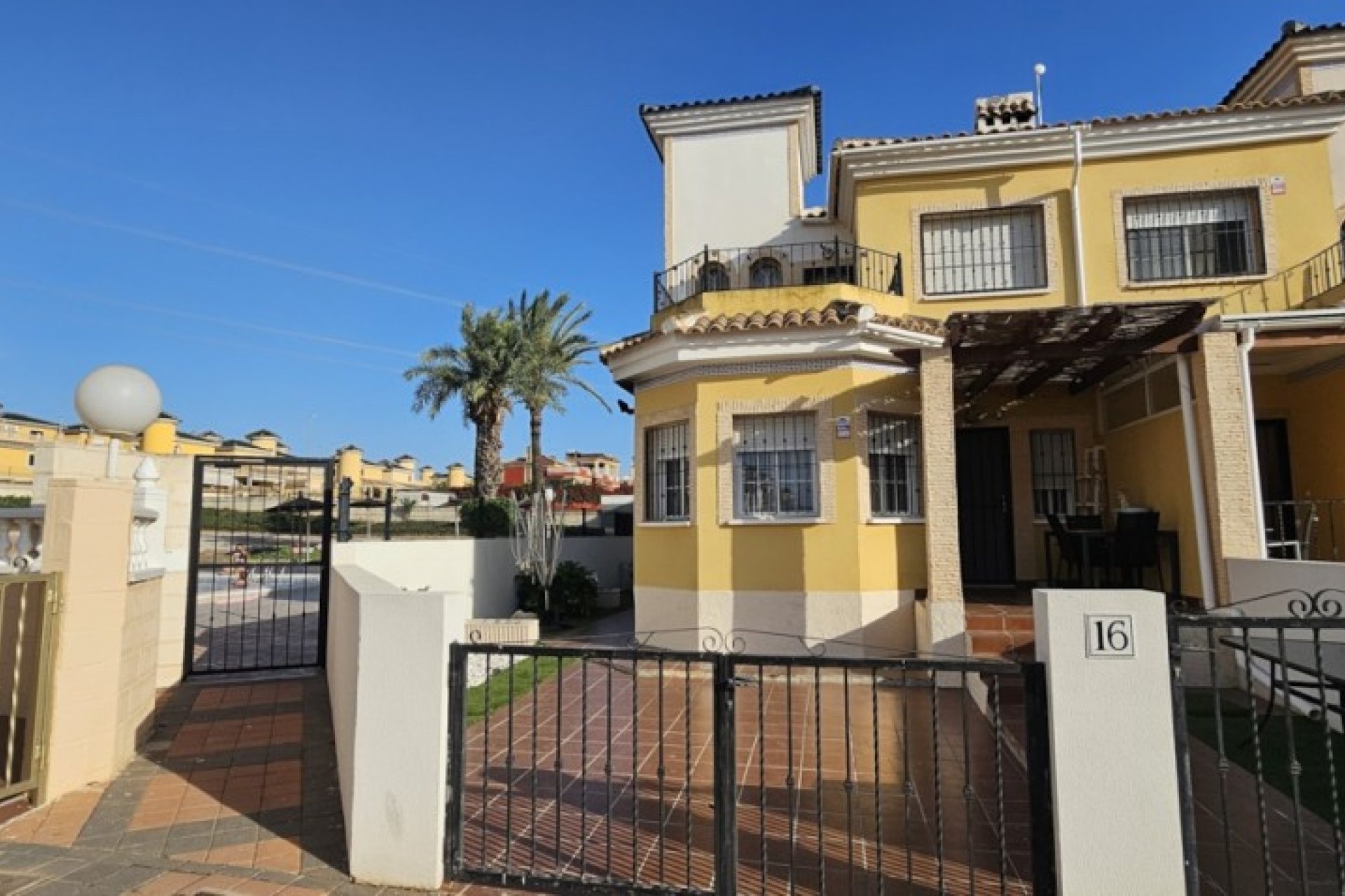 Resale - Villa -
Lo Crispin - Inland