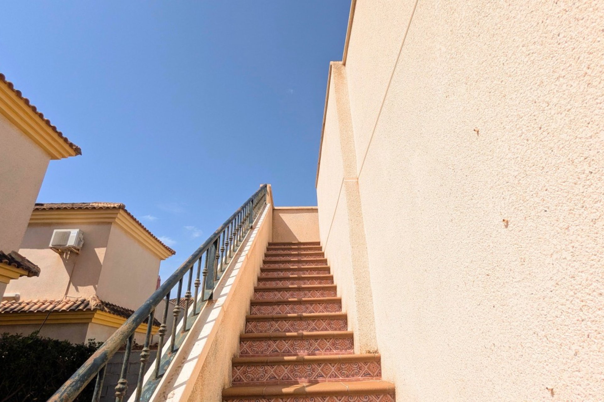 Resale - Villa -
Lo Crispin - Inland