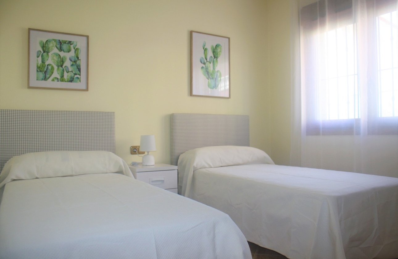 Resale - Villa -
Los Altos - Costa Blanca