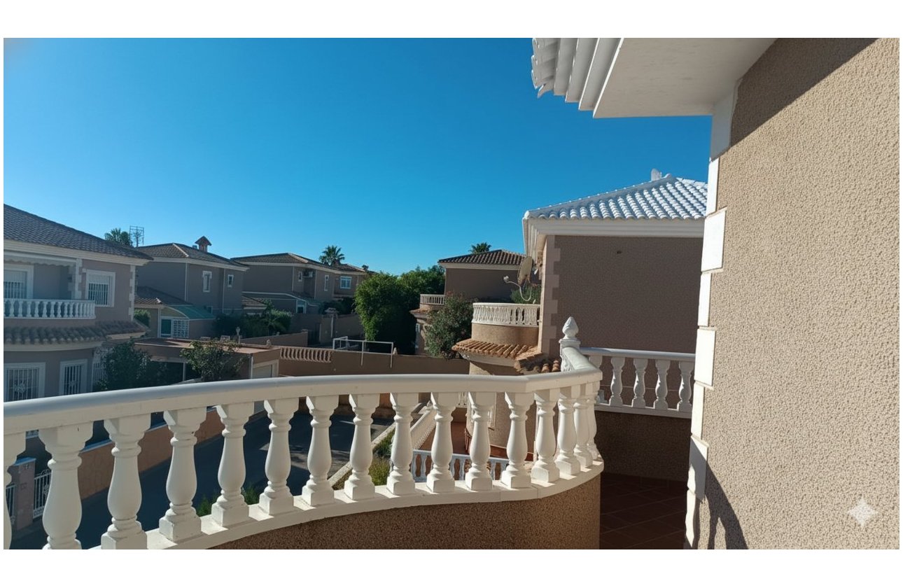 Resale - Villa -
Los Altos - Costa Blanca