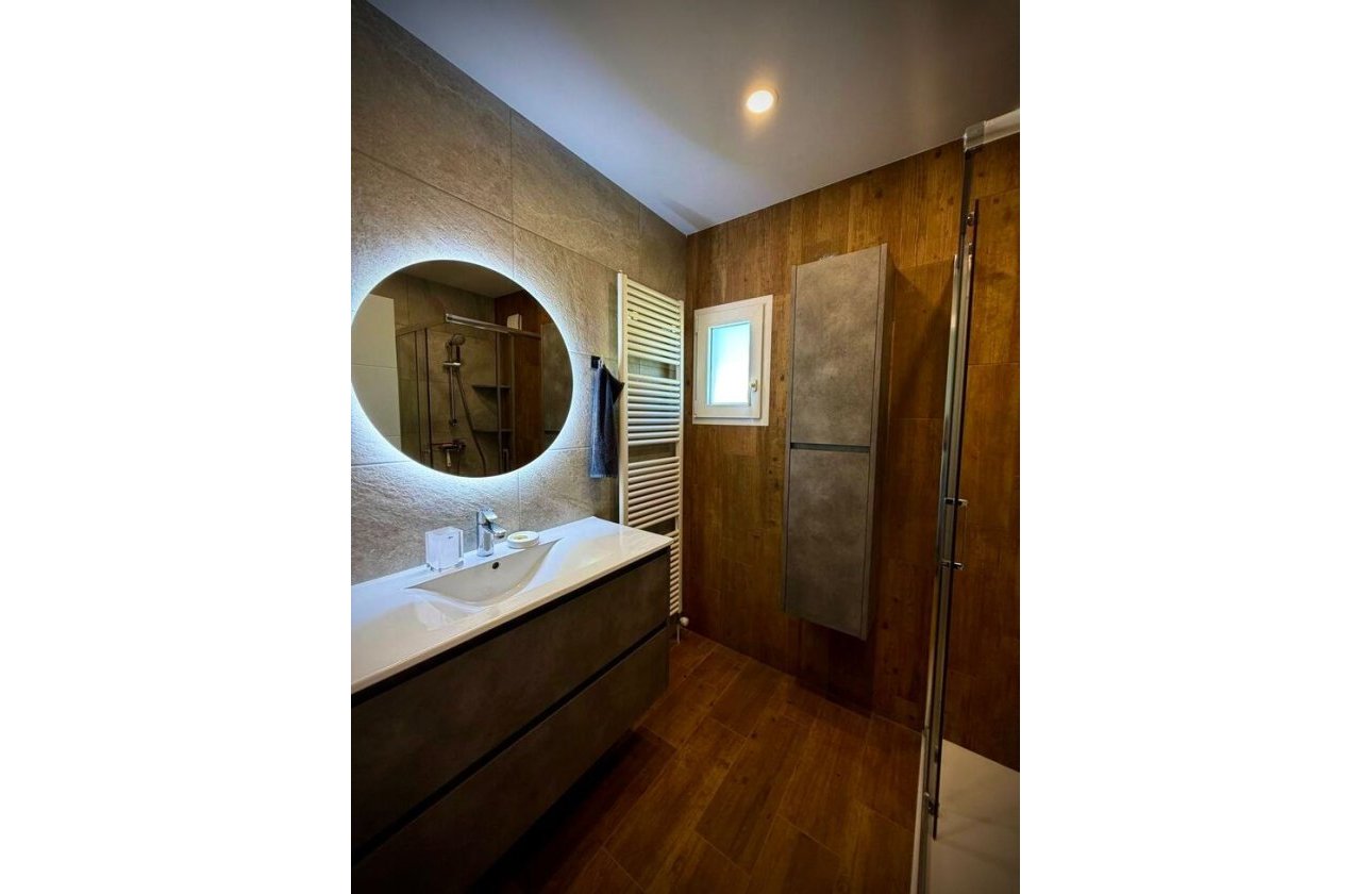 Resale - Villa -
Los Balcones - Barrio Los Balcones - Los Altos del Edén