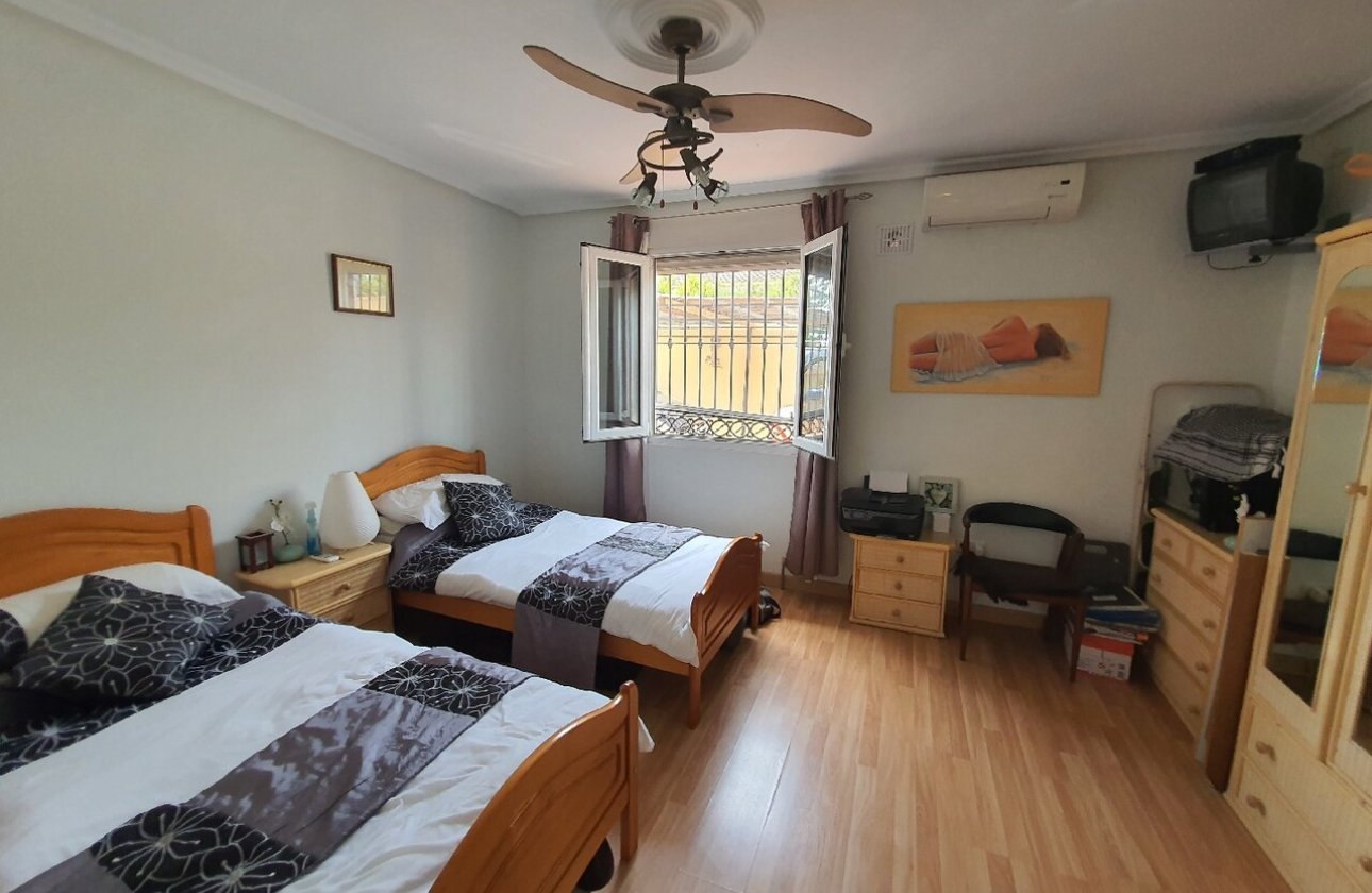 Resale - Villa -
Los Balcones - Costa Blanca