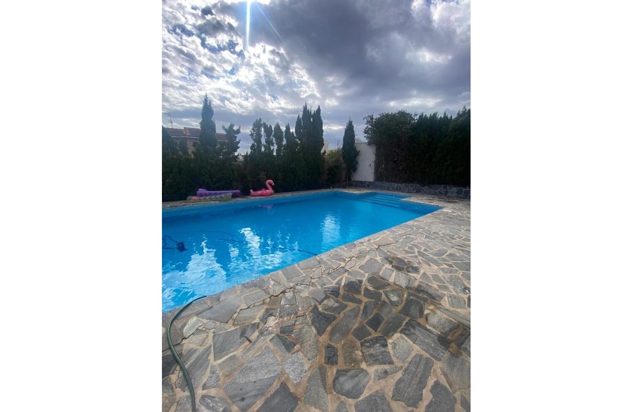 Resale - Villa -
Los Balcones - Costa Blanca