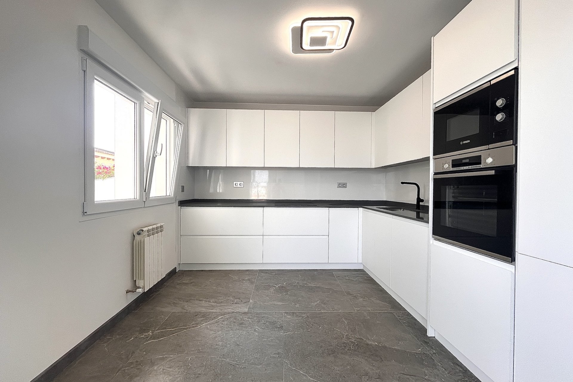 Resale - Villa -
Los Balcones - Costa Blanca