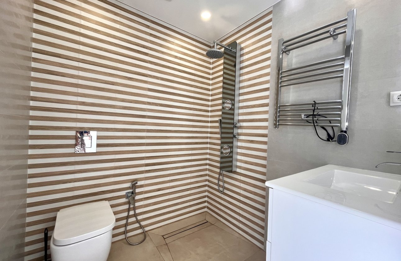 Resale - Villa -
Los Balcones - Costa Blanca