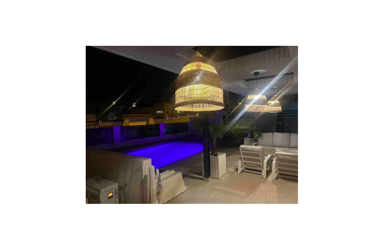 Resale - Villa -
Los Balcones - Costa Blanca