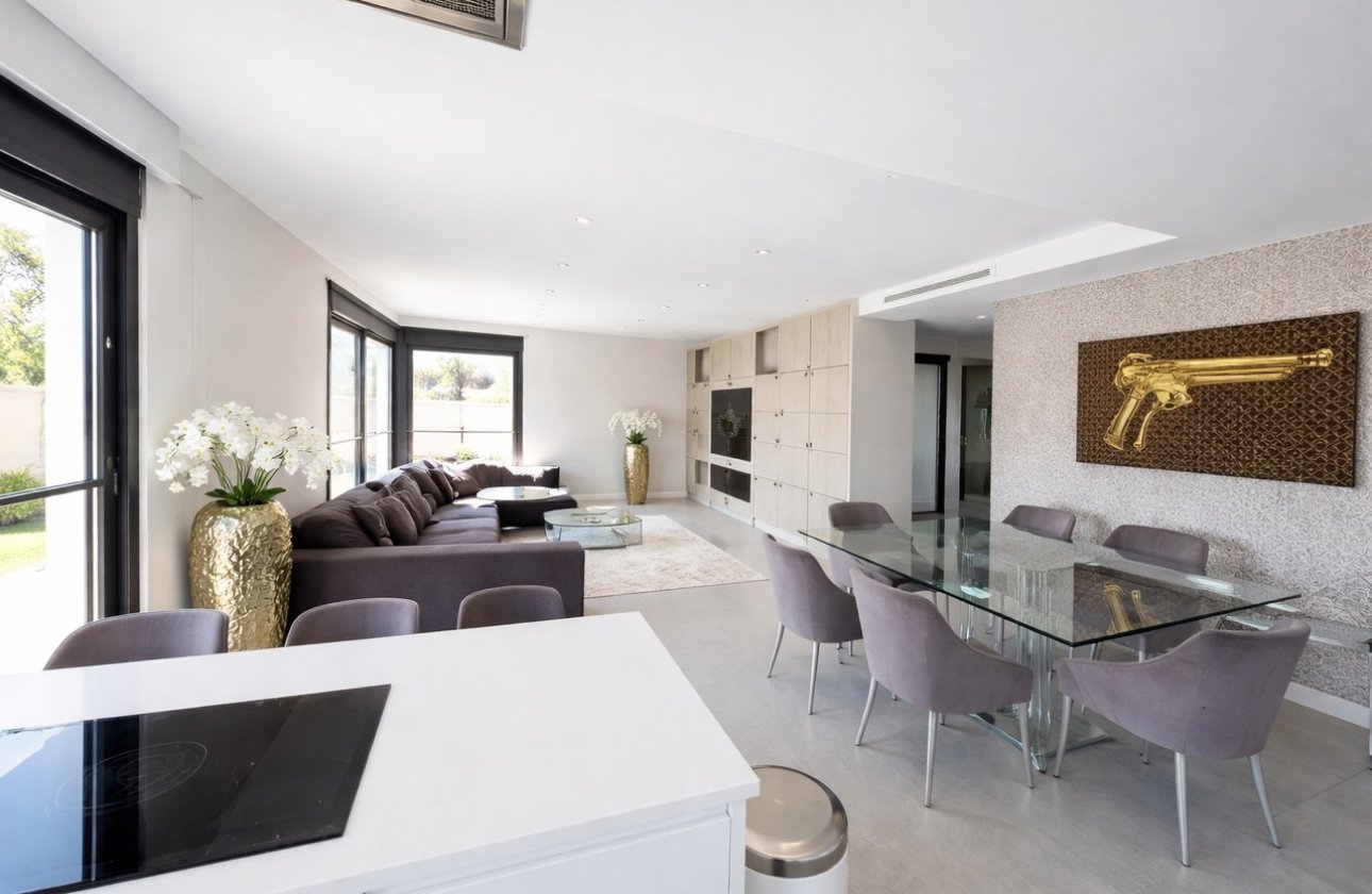 Resale - Villa -
Los Balcones - Costa Blanca