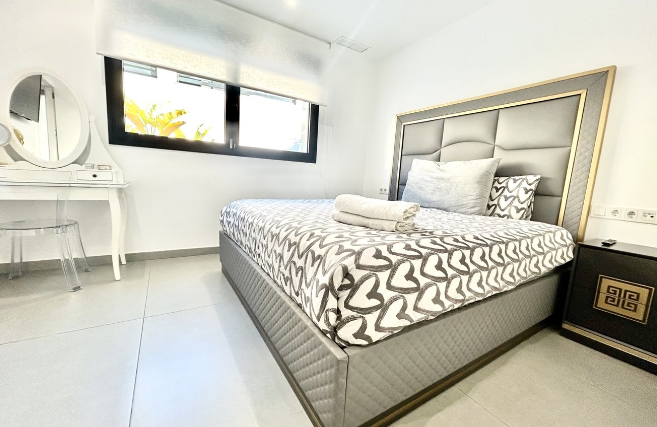 Resale - Villa -
Los Balcones - Costa Blanca